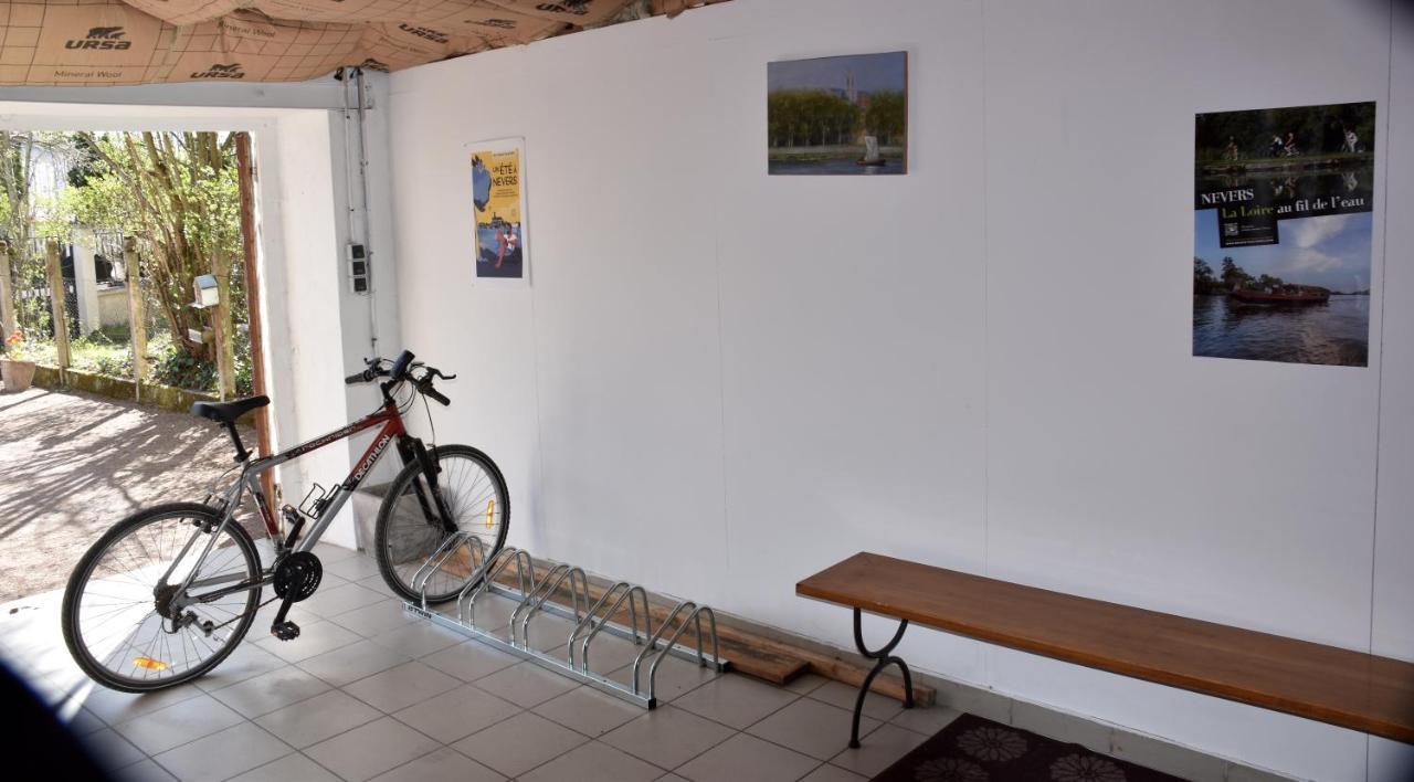 Chambre D'Hotes Le Cadran Des Chauvelles Nevers Exterior photo
