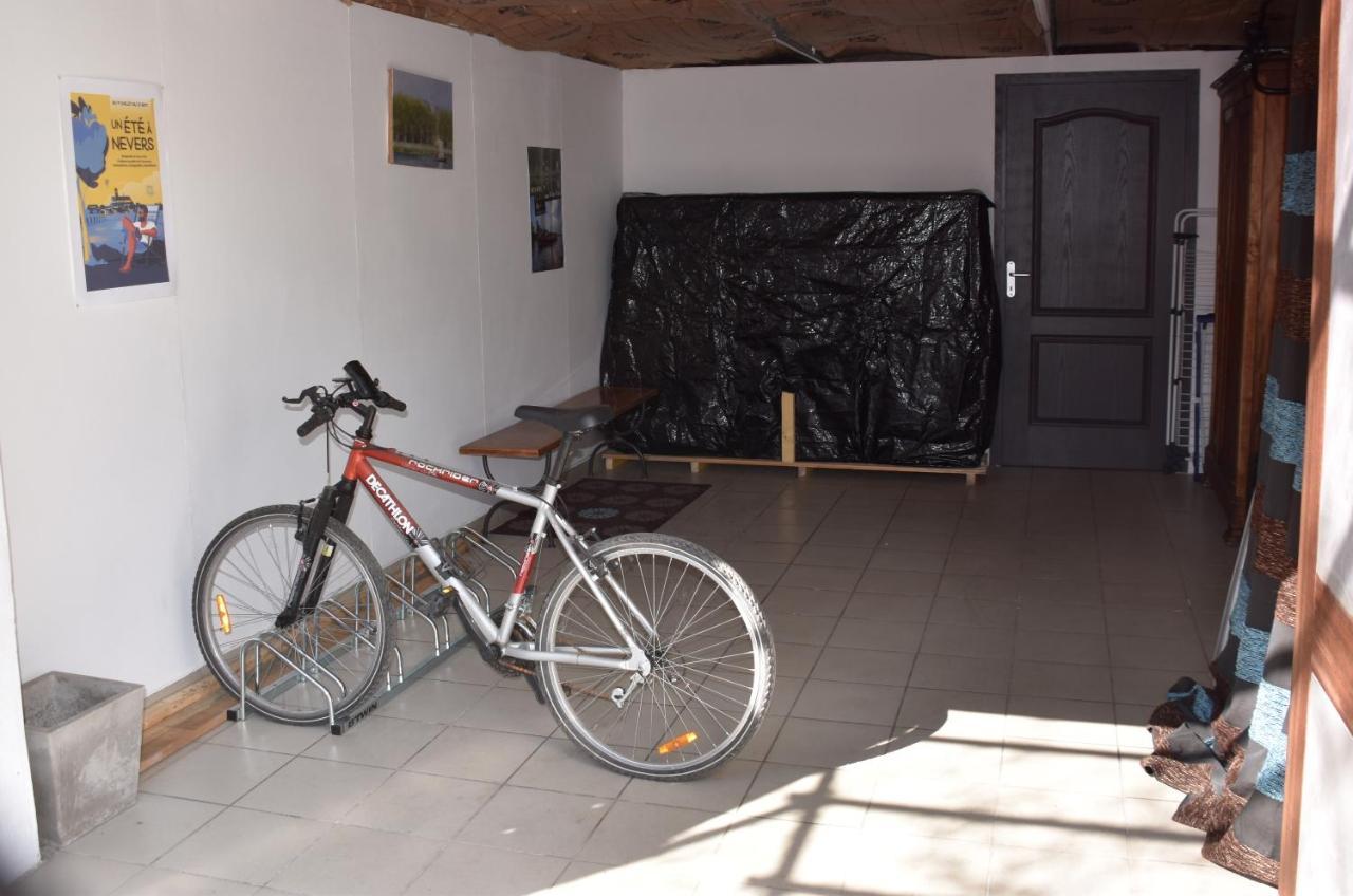 Chambre D'Hotes Le Cadran Des Chauvelles Nevers Exterior photo
