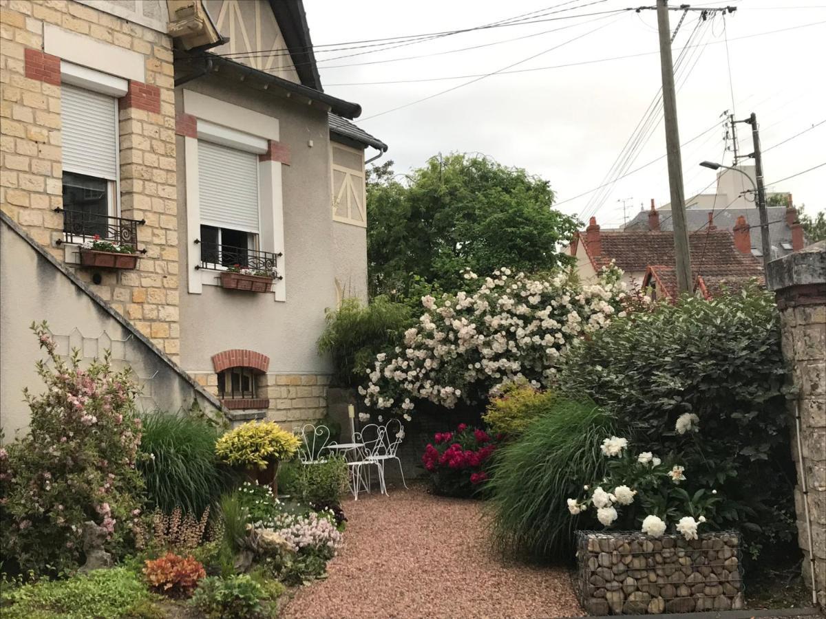 Chambre D'Hotes Le Cadran Des Chauvelles Nevers Exterior photo