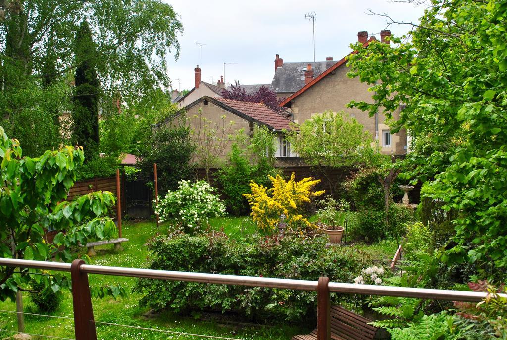 Chambre D'Hotes Le Cadran Des Chauvelles Nevers Exterior photo