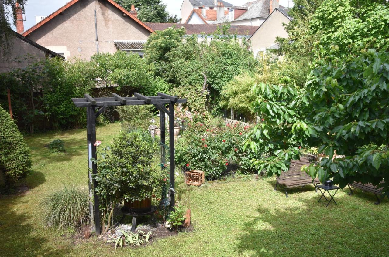 Chambre D'Hotes Le Cadran Des Chauvelles Nevers Exterior photo